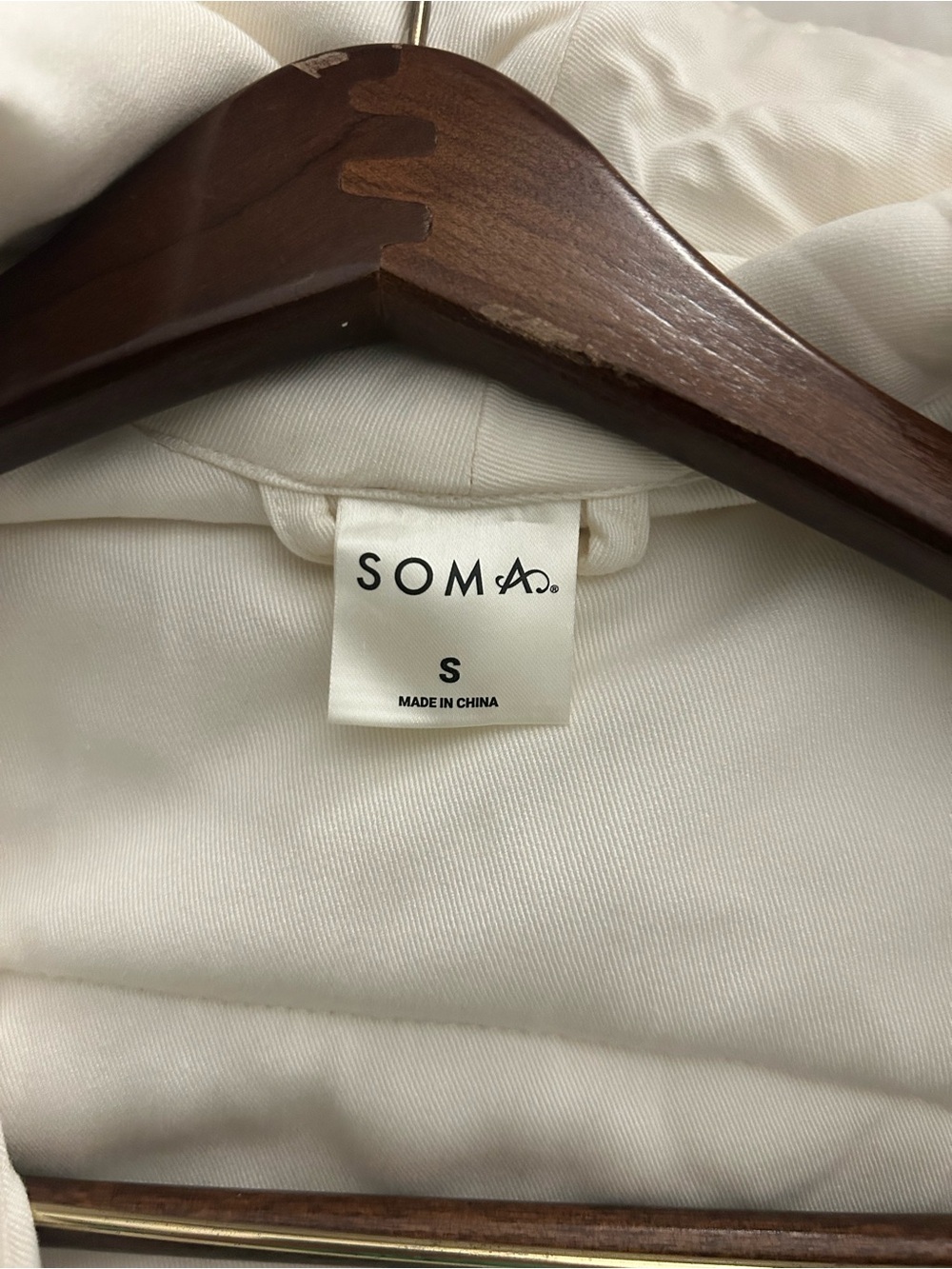 Soma Ivory Cream soft Long Puffer Robe with Belt and pockets, EUC, size small. - Picture 2 of 9